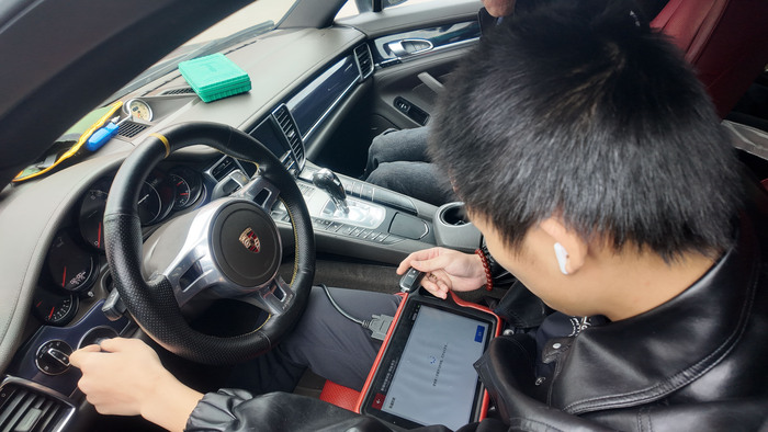 汽车配钥匙培训学校现场