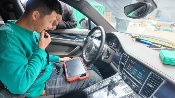 2024汽车电子培训学校现场 (159).jpg